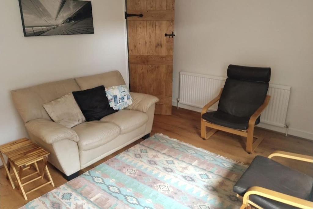 Welcoming Cottage In Chichester Near City Centre Exterior foto